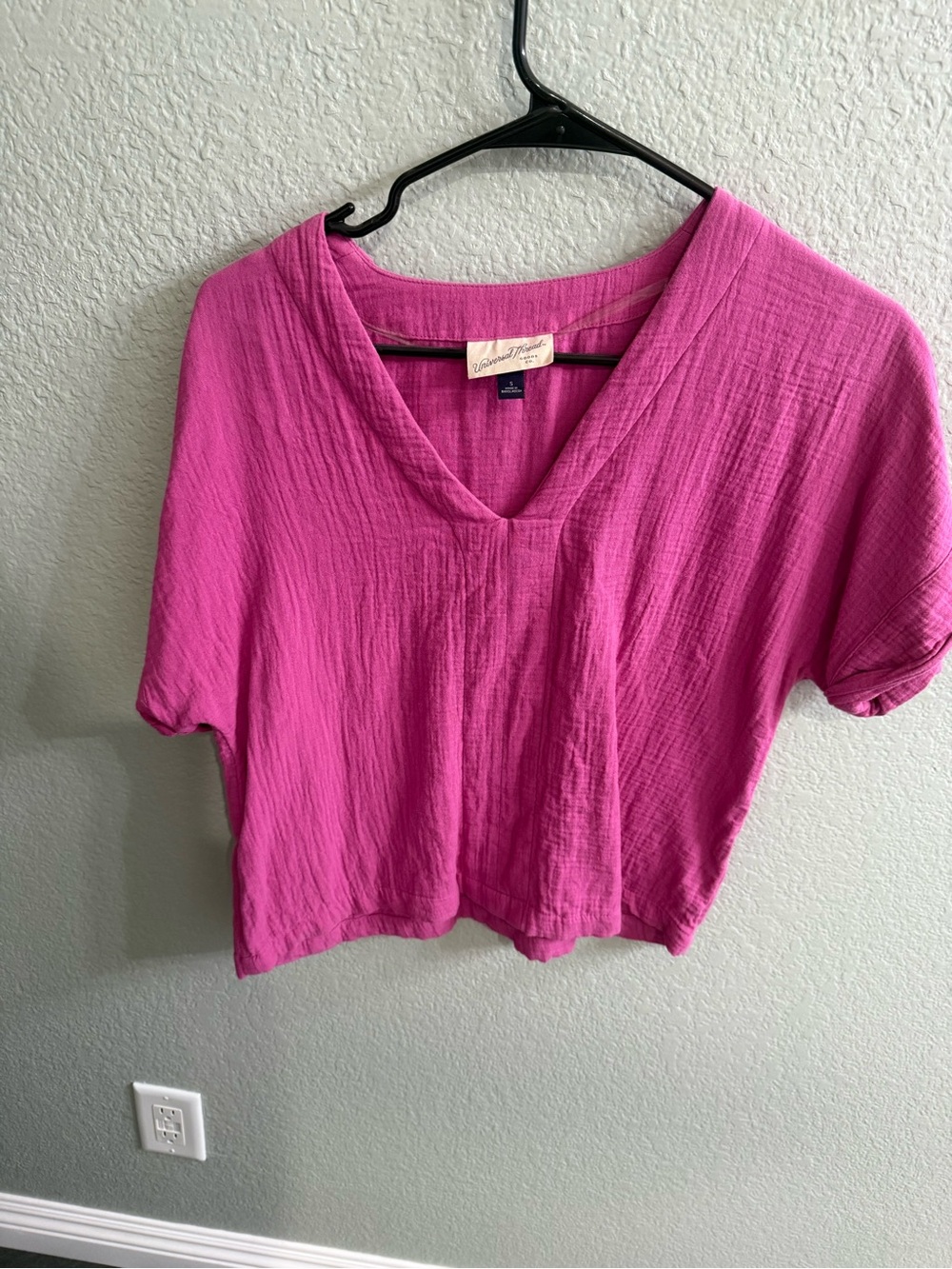 Universal Thread Women's Oversized V-Neck Top in Bright Pink